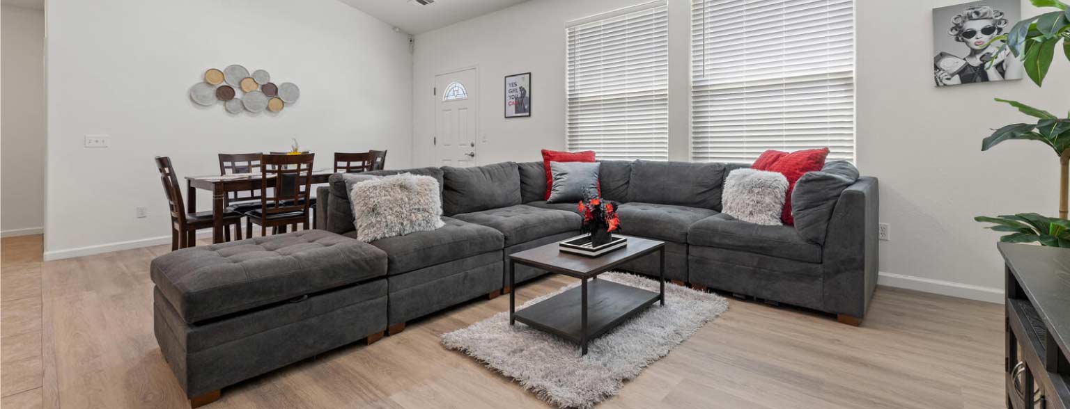 living-room sober living home in riverside ca